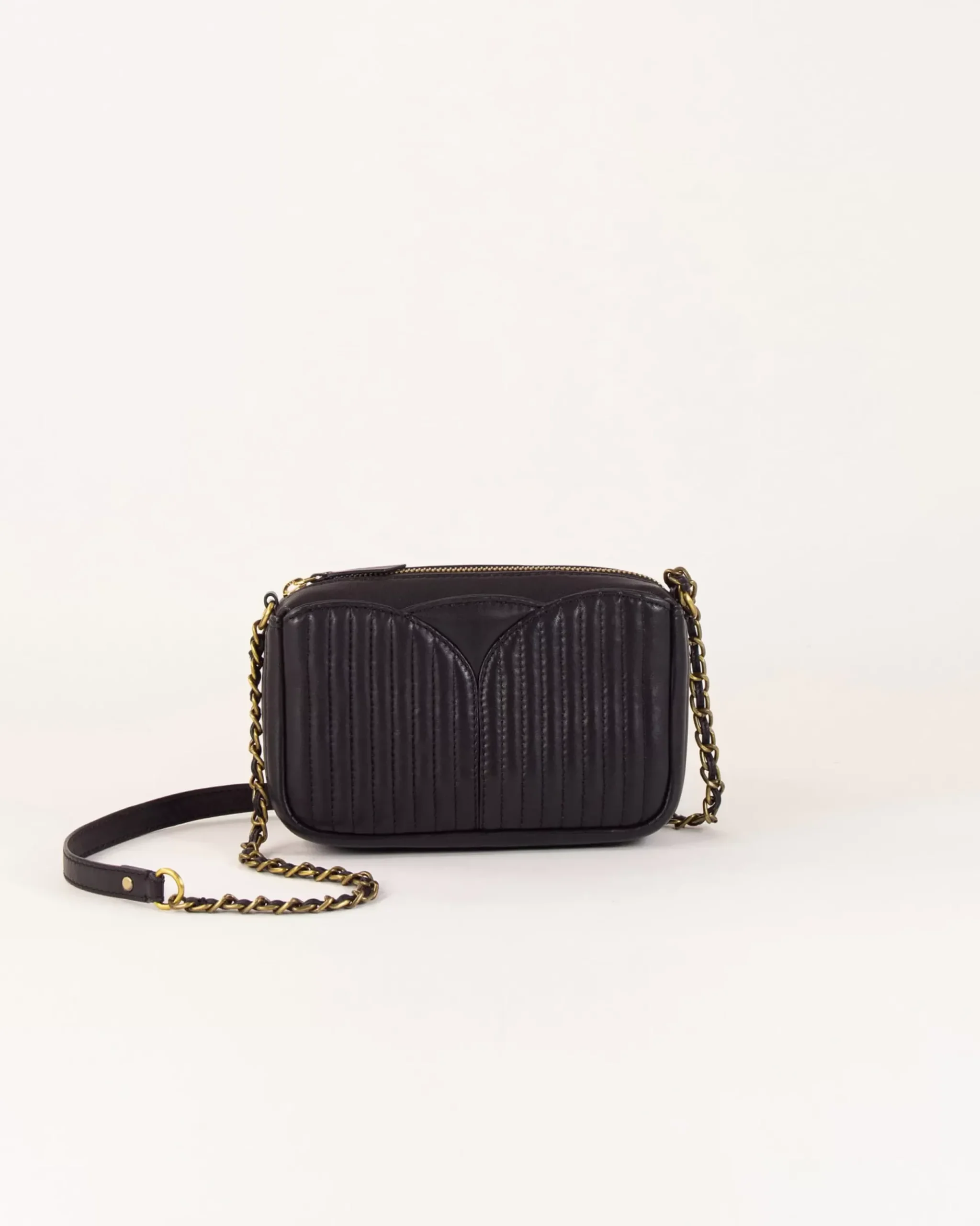 Divinou leather
